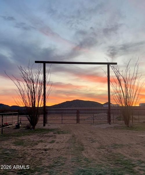 --42728 N Patriot Way, Salome, AZ, 85348 | Card Image