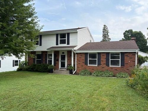 609 Braewood Drive, Waterford, WI, 53185 | Card Image