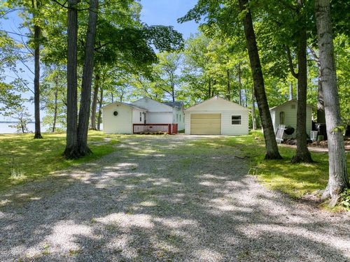 7426 Paradise Trl, Carp Lake, MI, 49718-9796 | Card Image