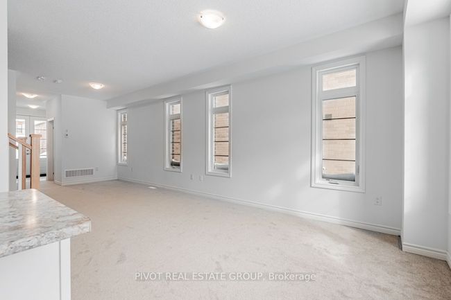19 Daffodil Rd, House attached with 3 bedrooms, 3 bathrooms and 1 parking in Minesing ON | Image 15