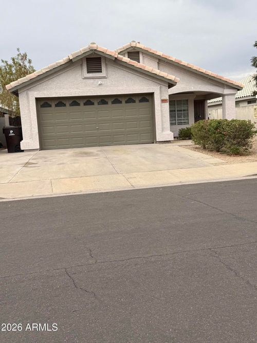 8408 W Bloomfield Rd, Peoria, AZ, 85381-8118 | Card Image