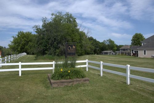 2288 Glen Oaks Cir, Cottage Grove, WI, 53527-9219 | Card Image