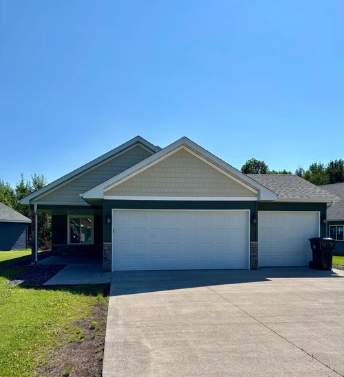 2032 Reuss Pkwy, Saint Croix Falls, WI, 54024-4900 | Card Image