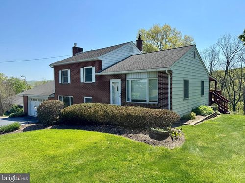 1032 Palm Hill Road, PALM, PA, 18070 | Card Image