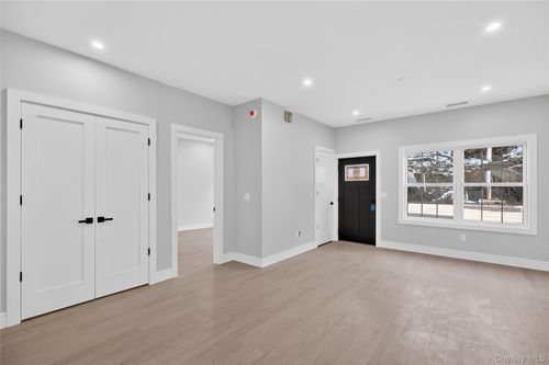 a-10 Market St, Wappingers Falls, NY, 12590-2302 | Card Image