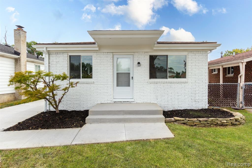 Martin Rd, Roseville, MI 48066