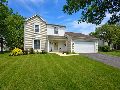 2054 Mission Hills Dr, Elgin, IL, 60123-6518 | Card Image