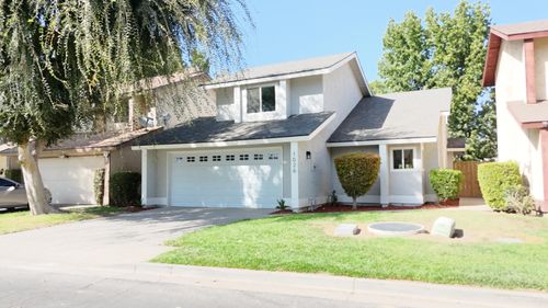 1026 E Babcock Avenue, Visalia, CA, 93292 | Card Image