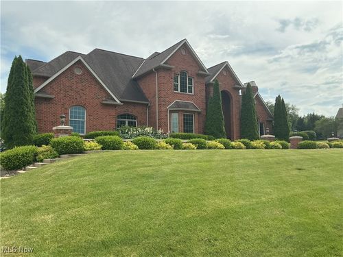 3204 Maple Creek Dr, Zanesville, OH, 43701-7520 | Card Image