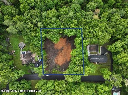 154 Forest Hill Dr, Kingston, NY, 12401-7461 | Card Image