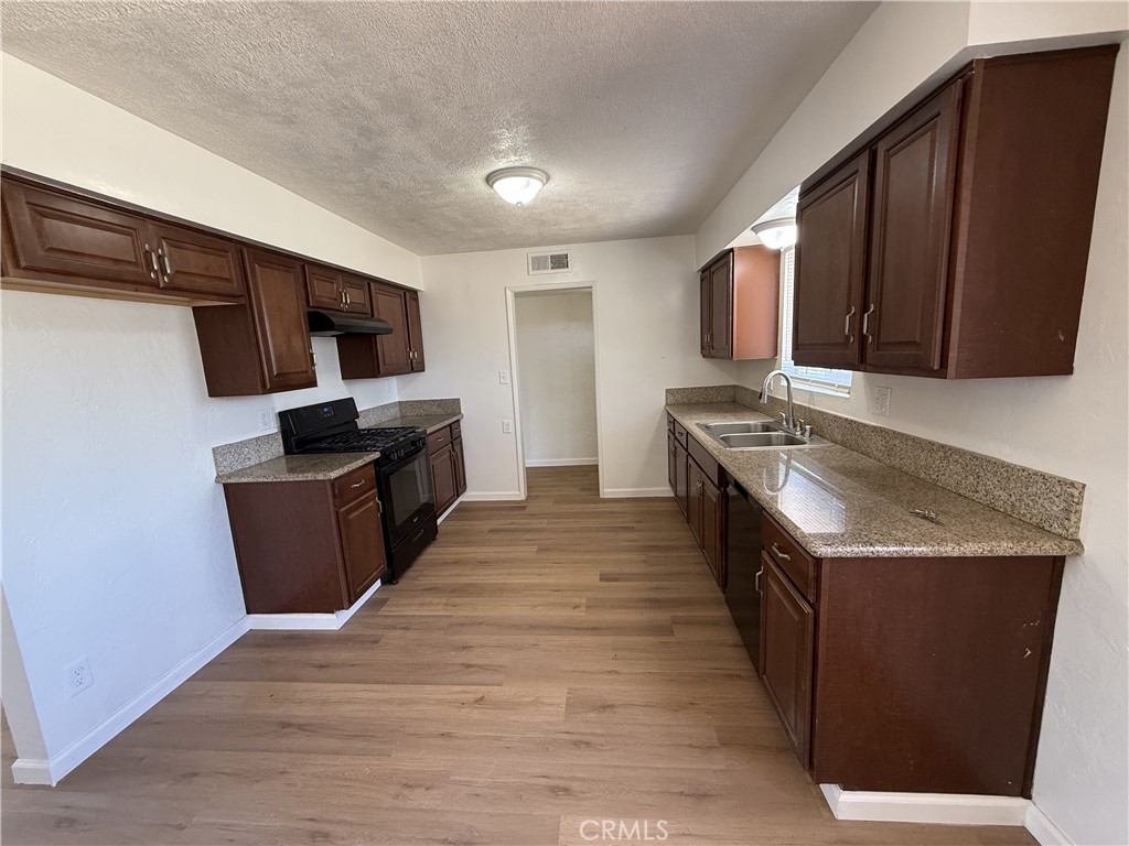 Residential in Tulare 5