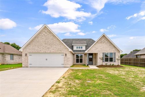 619 Walnut St, Iowa, LA, 70647-4085 | Card Image