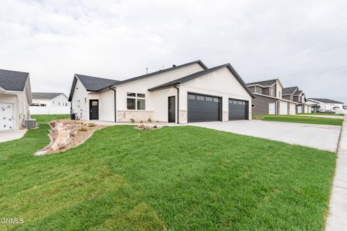 4116 Platinum St, Bismarck, ND, 58503-6998 | Card Image