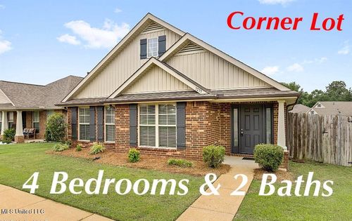 3233 W Hartland Dr, Southaven, MS, 38672-9623 | Card Image
