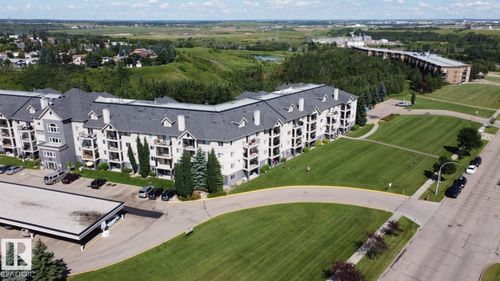 592 Hooke Rd Nw, Edmonton, AB, T5A5H2 | Card Image