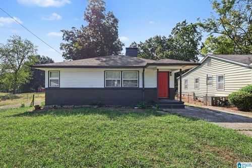 2017 29th Ave N, HUEYTOWN, AL, 35023-3145 | Card Image