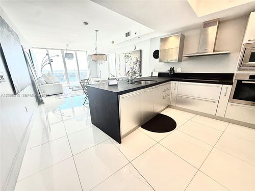 5105-18201 Collins Ave, Sunny Isles Beach, FL, 33160-5107 | Card Image