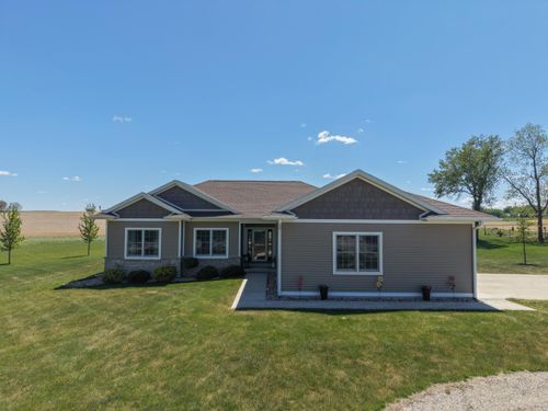 20786 270th St., Parkersburg, IA, 50665 | Card Image