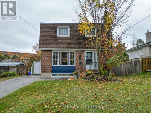 272 Giroux Street, North Bay (Widdifield), ON, P1B7Y7 | Card Image
