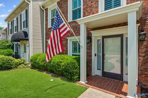 1526 River Bend Pl Se, Decatur, AL, 35601-6755 | Card Image