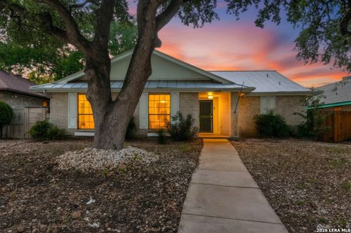 10106 Grand Park, San Antonio, TX, 78239-1505 | Card Image