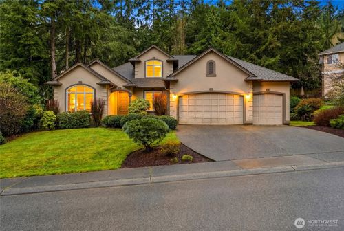 5633 194th Lane Se, Issaquah, WA, 98027 | Card Image