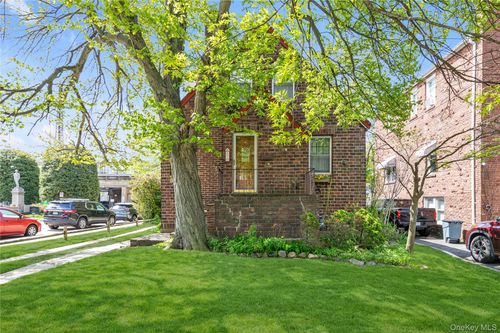 70 Lyon Place, Hempstead, NY, 11563 | Card Image