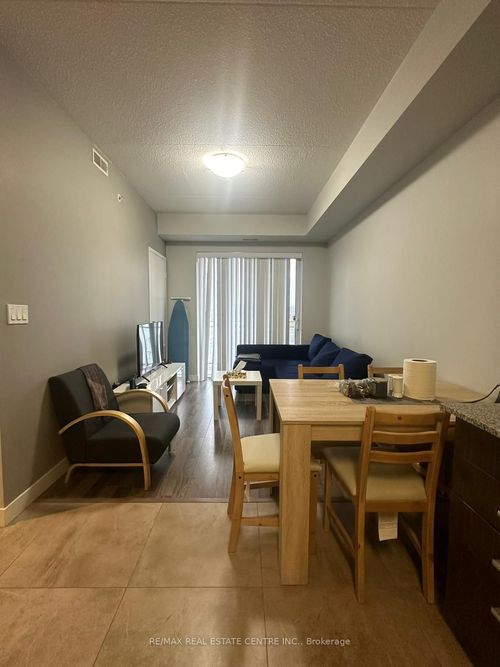 b408-62 Balsam St, Waterloo, ON, N2L3H2 | Card Image