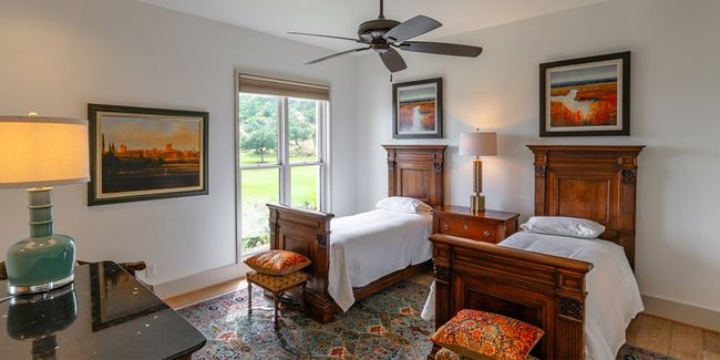 176 S Putting Park Dr, Condo with 3 bedrooms, 4 bathrooms and 2 parking in Fredericksburg TX | Image 11