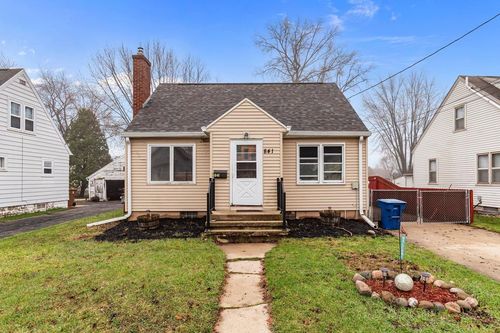 841 7th Street, MENASHA, WI, 54952 | Card Image