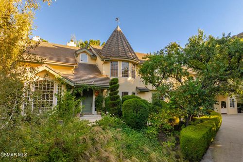 29146 Wagon Rd, Agoura Hills, CA, 91301-2736 | Card Image