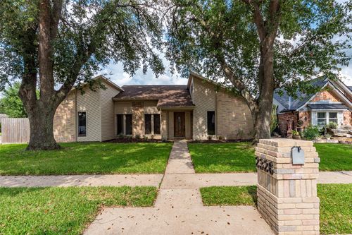 2326 Walnut Ct, Deer Park, TX, 77536-3940 | Card Image