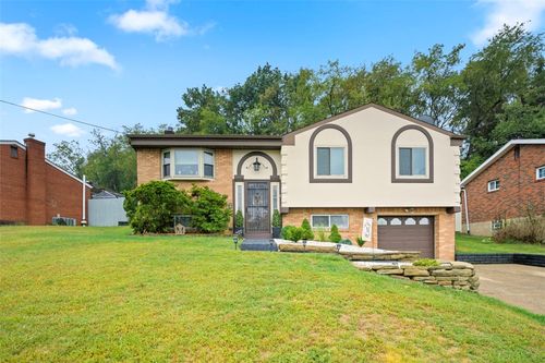 74 York Dr, Pittsburgh, PA, 15214-1141 | Card Image