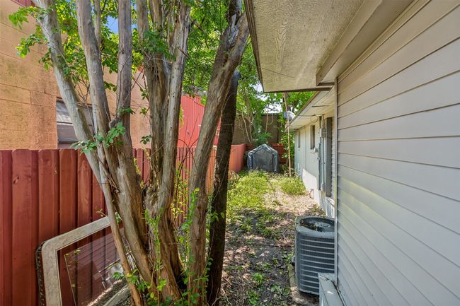 204 N Elm St, House other with 3 bedrooms, 2 bathrooms and null parking in Kemp TX | Image 22