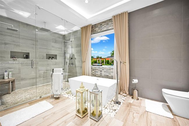 433 Nw 127 Th Ave, House other with 5 bedrooms, 4 bathrooms and null parking in Miami FL | Image 47