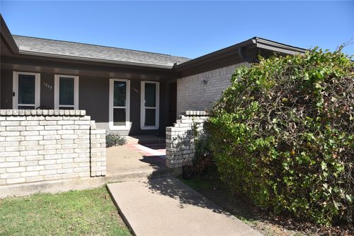 1001 Roky Ct, Fort Worth, TX, 76114-2431 | Card Image