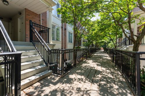 651-3 Everson Dr, North York, ON, M2N7C2 | Card Image