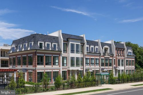 7045 Liberty Ln, MCLEAN, VA, 22101-4347 | Card Image