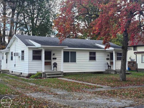825 Summer St, Algonac, MI, 48001-1503 | Card Image