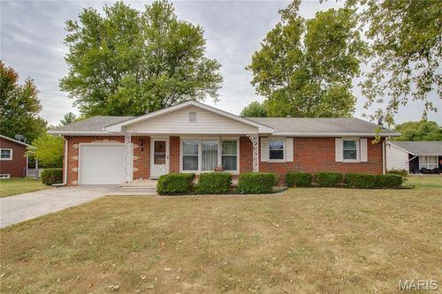 102 Avalon St, Brighton, IL, 62012-1316 | Card Image