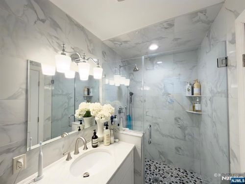 45 Jackson Ave, Hackensack, NJ, 07601-6836 | Card Image