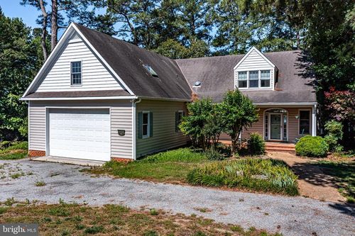 75 Lagrange Ave, KILMARNOCK, VA, 22482-3112 | Card Image