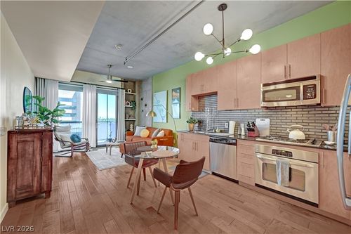 569-353 E Bonneville Ave, Las Vegas, NV, 89101-6622 | Card Image