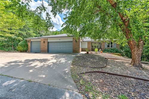 3 Prestwick Ln, Bella Vista, AR, 72715-3507 | Card Image