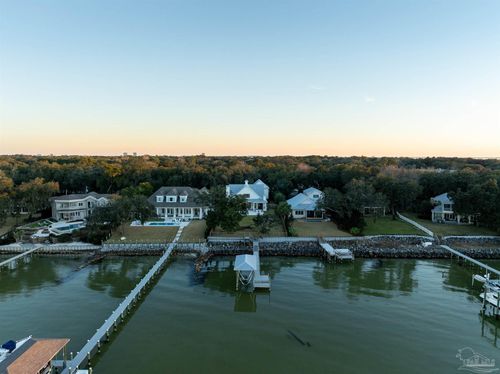 518 Navy Cove Blvd, Gulf Breeze, FL, 32561-4026 | Card Image