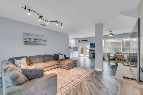 847 Nw 127th Ave, Coral Springs, FL, 33071-4426 | Card Image