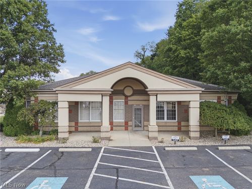 201a-4368 Dressler Rd Nw, Canton, OH, 44718-2772 | Card Image