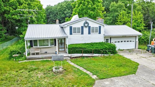 3618 Rohr Rd, Lake Orion, MI, 48359-1432 | Card Image