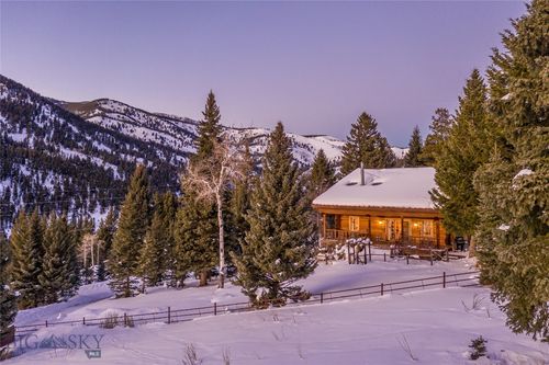49824 Gallatin Rd, Gallatin Gateway, MT, 59730-8640 | Card Image