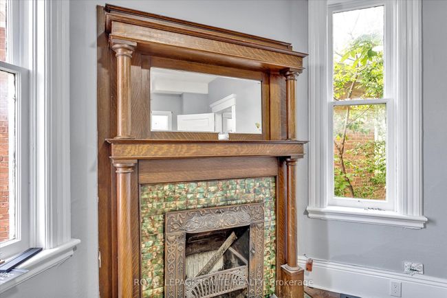 293 Dalhousie St, Home with 5 bedrooms, 3 bathrooms and 4 parking in Peterborough ON | Image 11